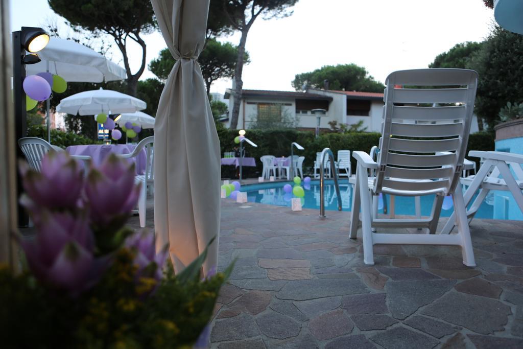 Hotel Alisei Lignano Sabbiadoro Ngoại thất bức ảnh